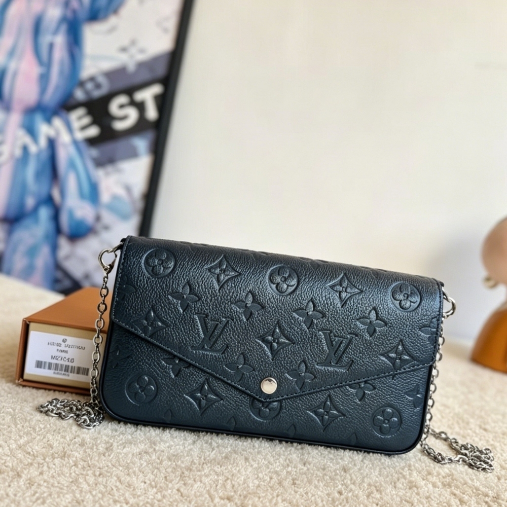 Louis Vuitton Pochette Félicie